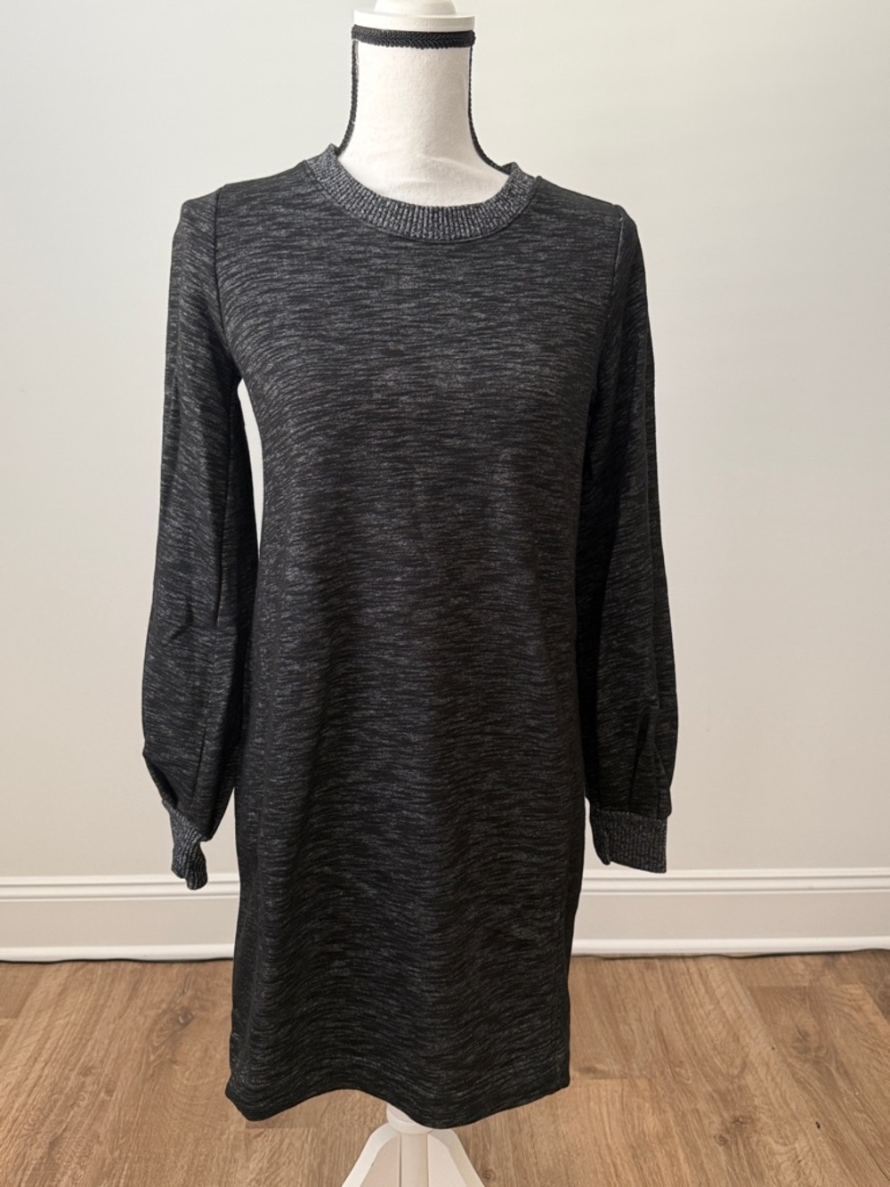 Lou & Grey Dark Gray Long-Sleeve Knit Shift Dress